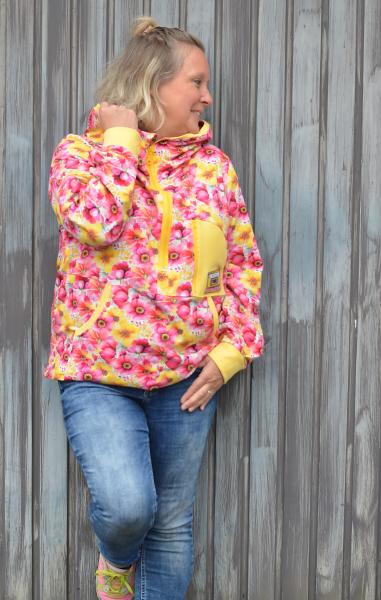 Märchenwelt Pink and Yellow Flowers